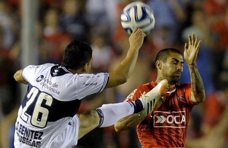 Imagen de Gimnasia amargó a Independiente