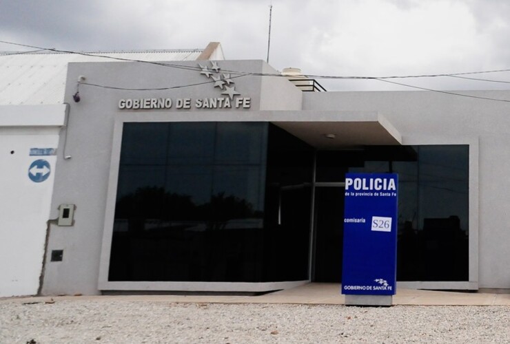 Imagen de Tres personas “liberaron” a un preso de una comisaría Imagen de Tres personas “liberaron” a un preso de una comisaría