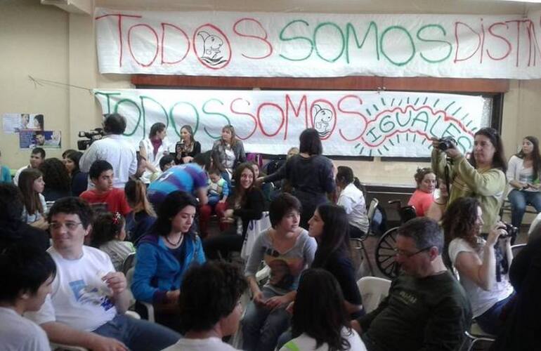 Imagen de Abrazos de agua la película,  en Colón, provincia de Buenos Aires