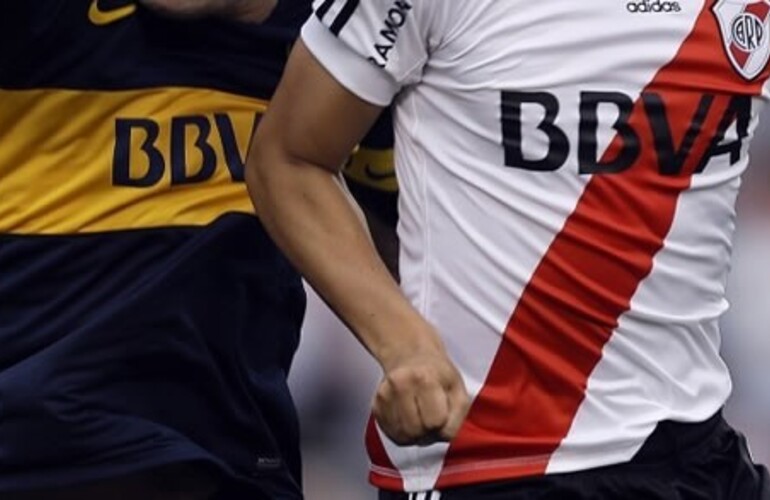 Imagen de Boca-River va por la TV Pública