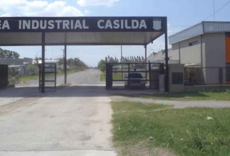 La actual zona industrial, creada en 1998, llegó a su capacidad máxima, con una treintena de firmas.