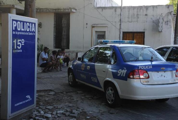 Imagen de Detienen en un micro del transporte urbano a otro de los presos que se escaparon de la comisaría 15ª