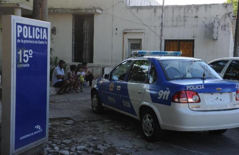 Imagen de Detienen en un micro del transporte urbano a otro de los presos que se escaparon de la comisaría 15ª