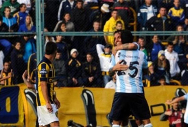 Central empez&oacute; bien y los pibes ilusionaron, pero termin&oacute; recibiendo otro cachetazo. Foto: N&eacute;stor Juncos. La Capital