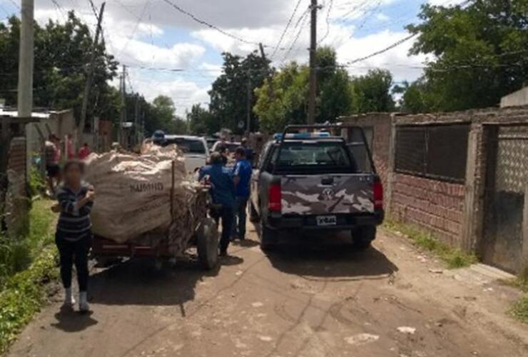 Felipe Moré y Centeno. La policía trabaja en uno los domicilios allanados esta mañana. Foto @BelénBertero