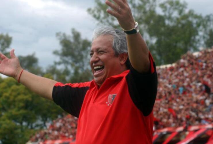 �Arregl&eacute; todo con los dirigentes�, cont&oacute; ayer Gallego con suma felicidad despu&eacute;s de acordar el v&iacute;nculo. Foto: A.Amaya. La Capital