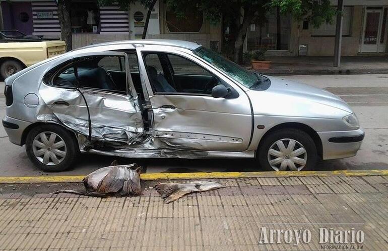 Así quedó el vehículo en el que viajaba la familia de Rosario.