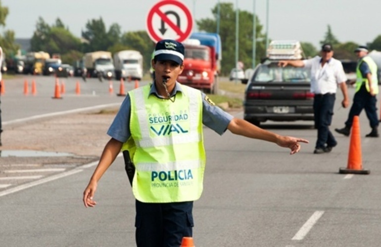 Imagen de La Agencia Provincial de Seguridad Vial reforzó los controles y concientización vial en rutas para prevenir siniestros durante el pasado fin de semana largo