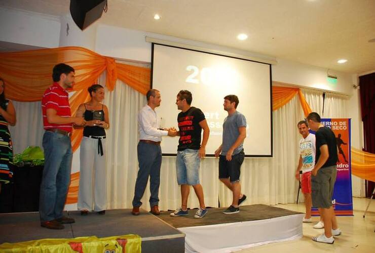 Foto: Facebook Guillermo Furlong entrega 2013