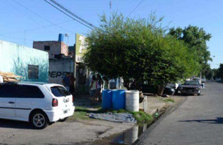 Los impactos de bala quedron marcados en diferentes lugares enla zona de Ayacucho y bulevar Seguí. Foto: La Capital Los impactos de bala quedron marcados en diferentes lugares enla zona de Ayacucho y bulevar Seguí. Foto: La Capital