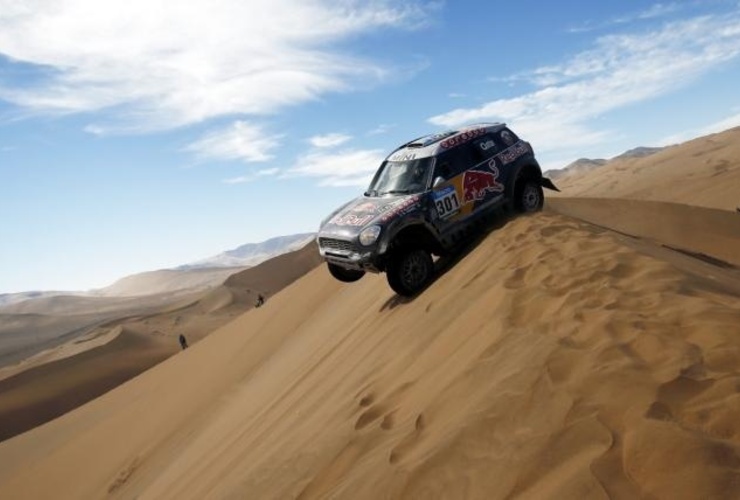 Al Attiyah (MINI) mostró su supremacía en la arena. Foto: EFE