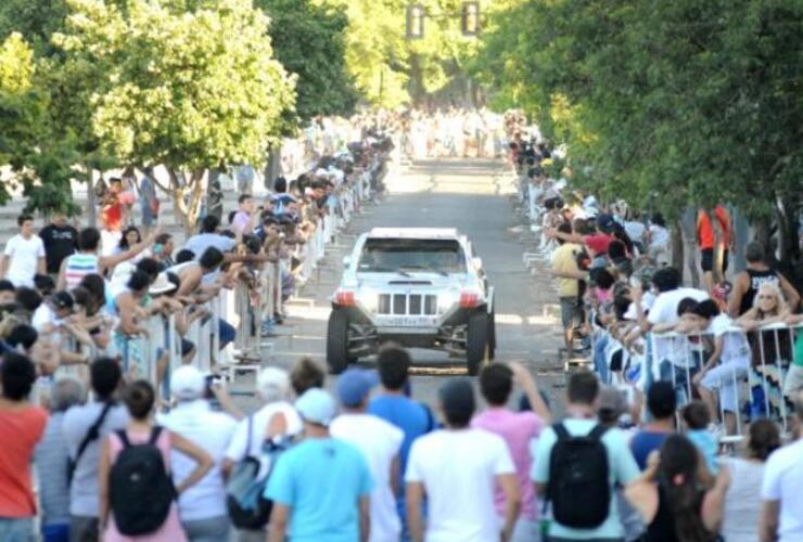 Imagen de Fiesta en Rosario: el Dakar en el hipódromo del parque Independencia