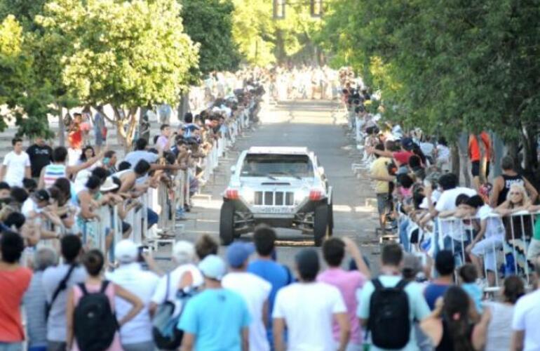 Imagen de Fiesta en Rosario: el Dakar en el hipódromo del parque Independencia