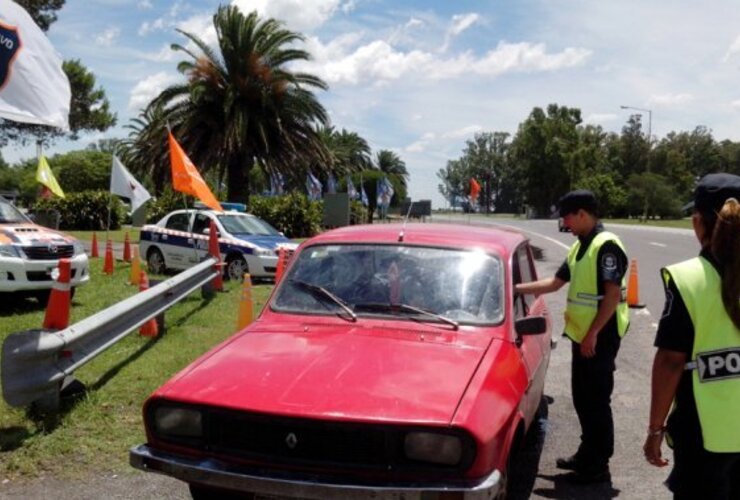 Control vehicular operativo sol. Foto: Minuto Uno