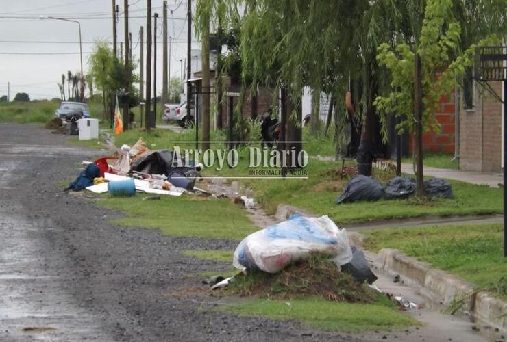 Desde el mes de diciembre que no juntan la basura. Foto: AD