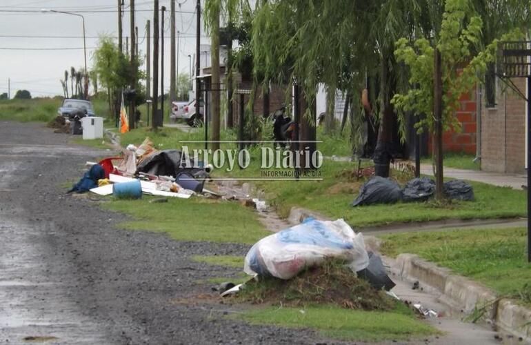 Desde el mes de diciembre que no juntan la basura. Foto: AD