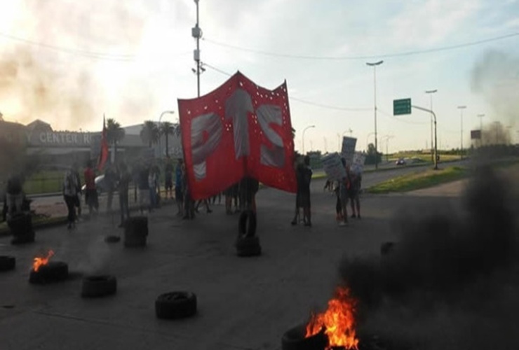 Imagen de Corte en Autopista Rosario-Buenos Aires