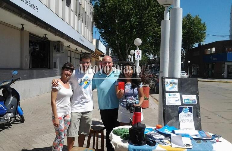 Imagen de La Cámpora con distintas actividades en el centro de Arroyo Seco