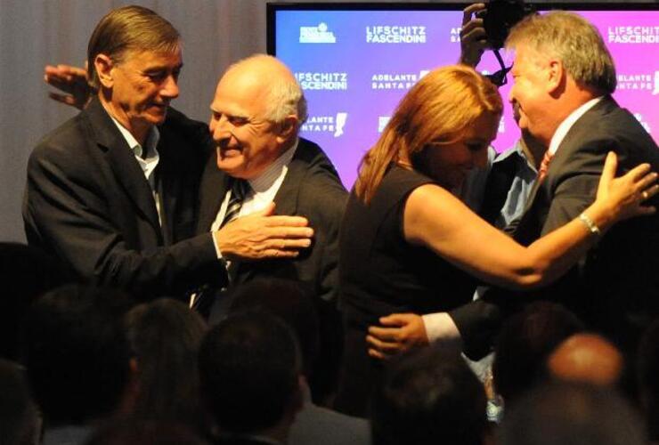 Imagen de Lifschitz lanzó hoy su precandidatura a gobernador de Santa Fe con la bendición de Hermes Binner