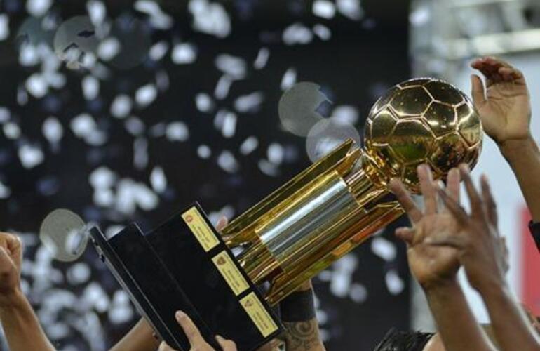 Imagen de F&uacute;tbol: River y San Lorenzo se miden con un objetivo: la Recopa