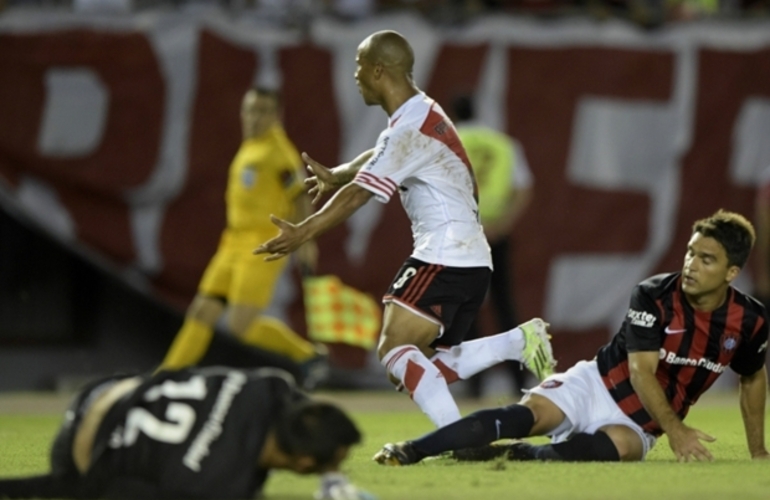 Imagen de River y San Lorenzo definen la Recopa en el Nuevo Gasómetro