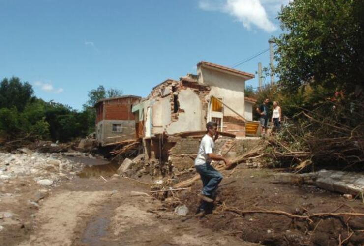 El temporal en Córdoba causó la muerte de siete personas y miles perdieron sus casas.