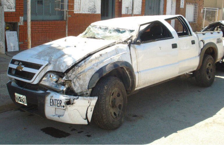 La camioneta fue trasladada a la subcomisaría 13ª. Foto: Notilagos