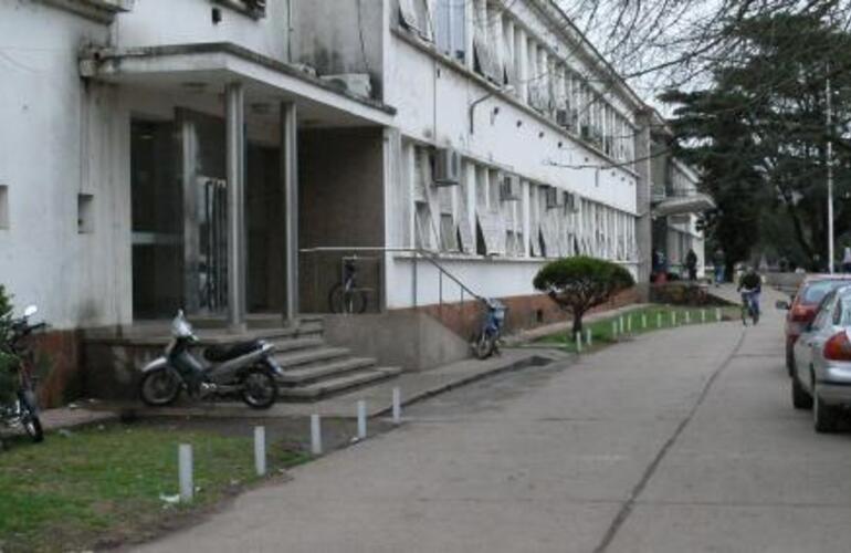 El Hospital Eva Per&oacute;n de Granadero Baigorria. La v&iacute;ctima fue derivada all&iacute;, pero falleci&oacute; dos horas despu&eacute;s.