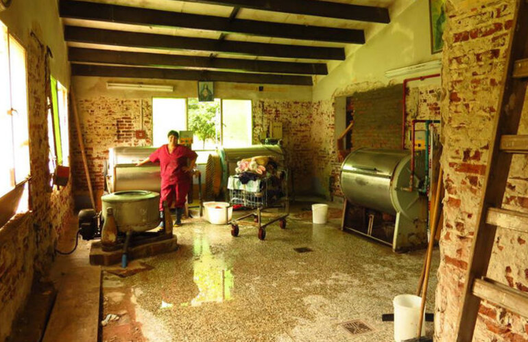 Lavadero en plena etapa de refacción. Foto: Notilagos