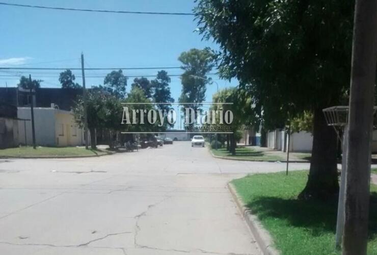 La víctima logró divisar al ladrón al llegar a la esquina de su casa de Uriburu al 600