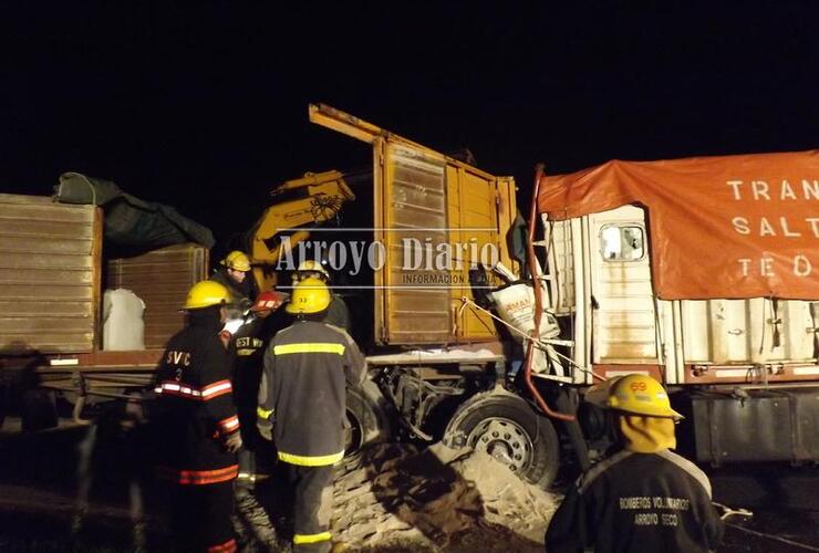 El accidente se registró sobre el kilómetro 255 de la autopista, carril con sentido Buenos Aires - Rosario