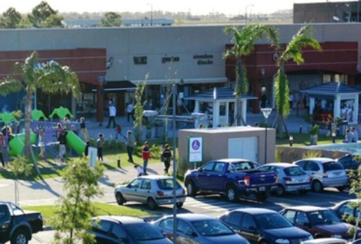 El robo ocurrió en un local del shopping de zona oeste. El robo ocurrió en un local del shopping de zona oeste.