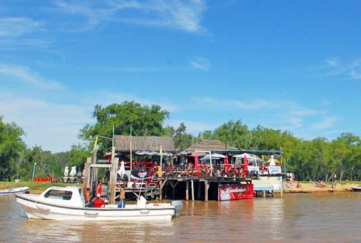 El robo ocurrió en la isla ubicada frente a Granadero Baigorria, utilizada durante todo el año como lugar de recreación y esparcimiento.