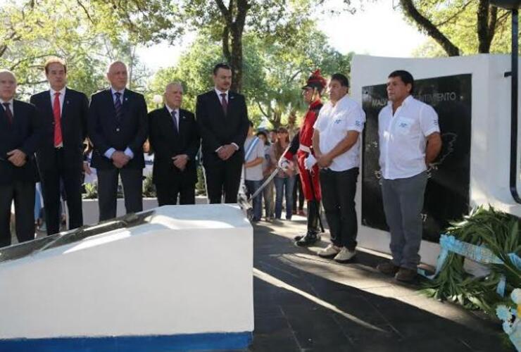 El gobernador Antonio Bonfatti presidió el acto central por el Día de los Veteranos y de los Caídos de la Guerra de las Malvinas.