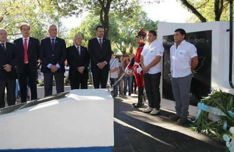 El gobernador Antonio Bonfatti presidió el acto central por el Día de los Veteranos y de los Caídos de la Guerra de las Malvinas.