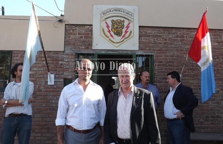 El intendente municipal Darío Gres junto al ministro de seguridad de la provincia Raúl Lamberto