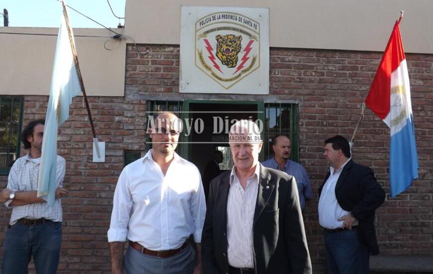 El intendente municipal Darío Gres junto al ministro de seguridad de la provincia Raúl Lamberto