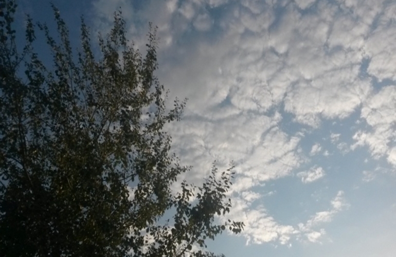 Imagen de El cielo no se decide entre soleado y gris