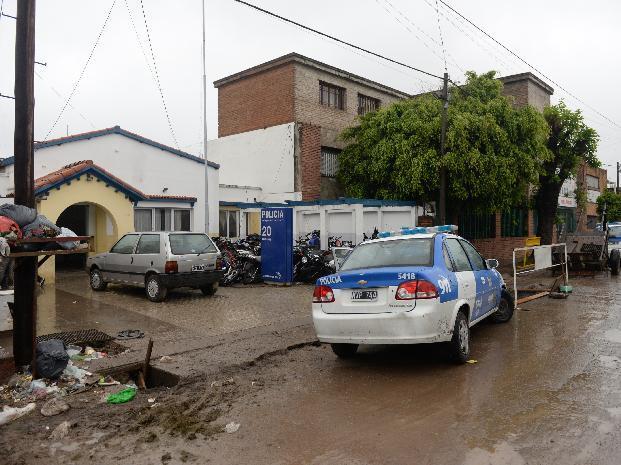 Los cinco ladrones quedaron detenidos en la seccional 20ª.