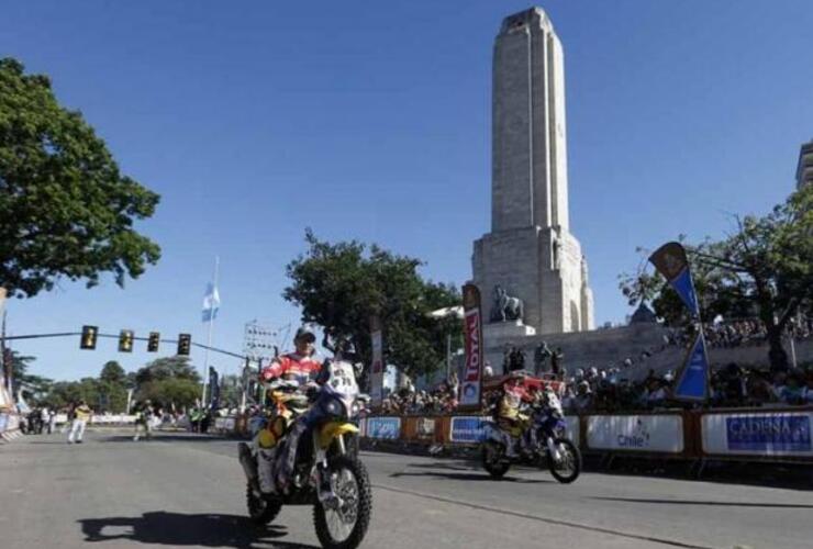 El Monumento a la Bandera. Hace dos años fue el punto de largada de la legendaria carrera.