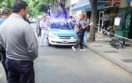 Urquiza al 1900. Esta ma&ntilde;ana muri&oacute; un operario al caer de un techo. Foto: F. Guill&eacute;n
