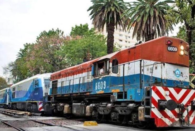 Empalme Coghlan. El lugar donde la formación quedó varada. Debió ser remolcada por una antigua locomotora.