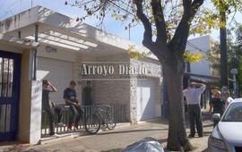 La policía trabaja en el lugar