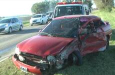 El Ford Escort tras el accidente. Foto: Facebook Canal Dos