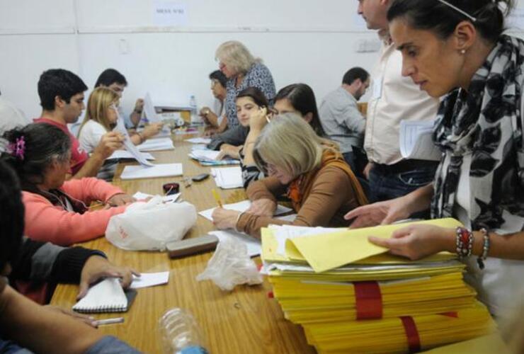 Serán cinco los candidatos que el 14 de junio competirán por suceder a Antonio Bonfatti al frente del Ejecutivo santafesino desde el 11 de diciembre de este año.