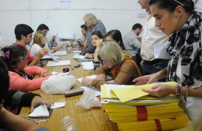 Serán cinco los candidatos que el 14 de junio competirán por suceder a Antonio Bonfatti al frente del Ejecutivo santafesino desde el 11 de diciembre de este año.