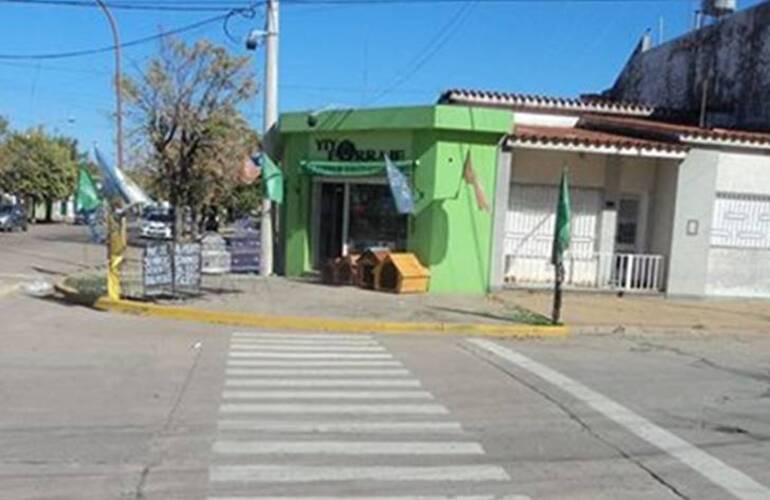 El forraje está ubicado en Humberto Primo y Gálvez, frente a la Plaza "San Martín". Foto: Facebook Canal Dos