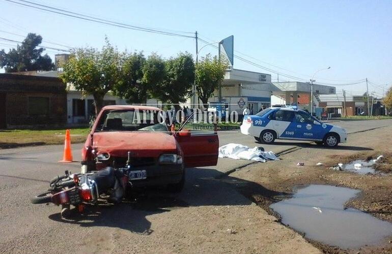 La polic&iacute;a de Fighiera esperaba por la presencia de personal de criminal&iacute;stica de Rosario