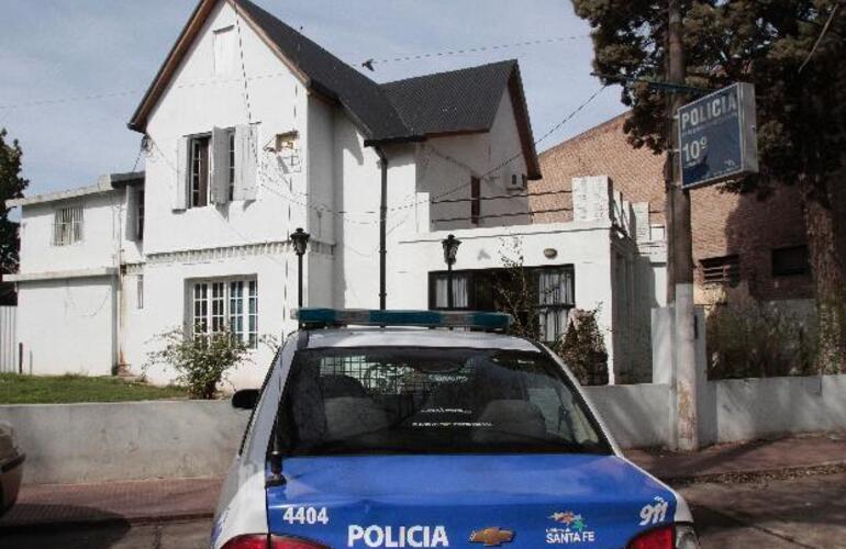 La seccional 10ª. Las actuaciones por el asalto en calle Poeta Fontanarrosa quedaron radicadas en esa dependencia.