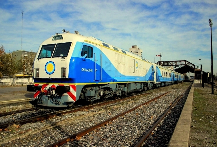 El tren Rosario-Retiro sumará dos paradas
